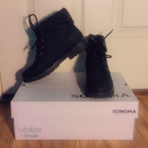 Black Lowtop Timberlands